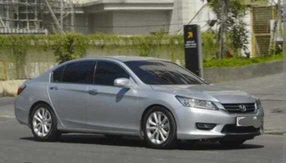 Автомобиль Honda accord