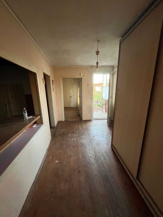 Продава се едноетажна къща в село Черганово