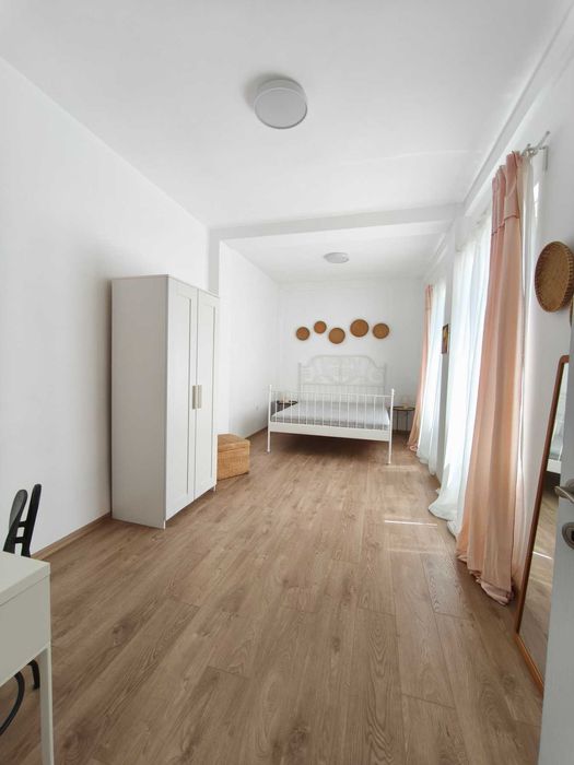 Дава се под наем Двустаен апартамент в Варна, Център - 120 кв.м за 900 € - Снимка #6