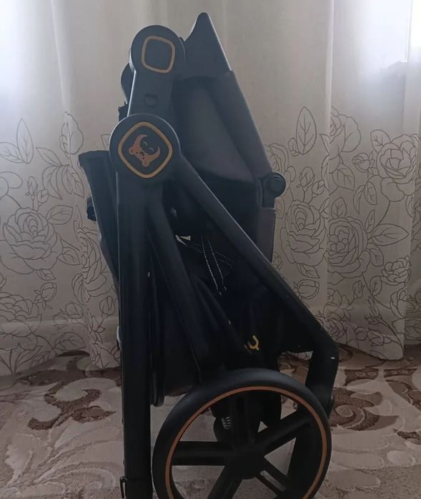 Продам детскую коляску