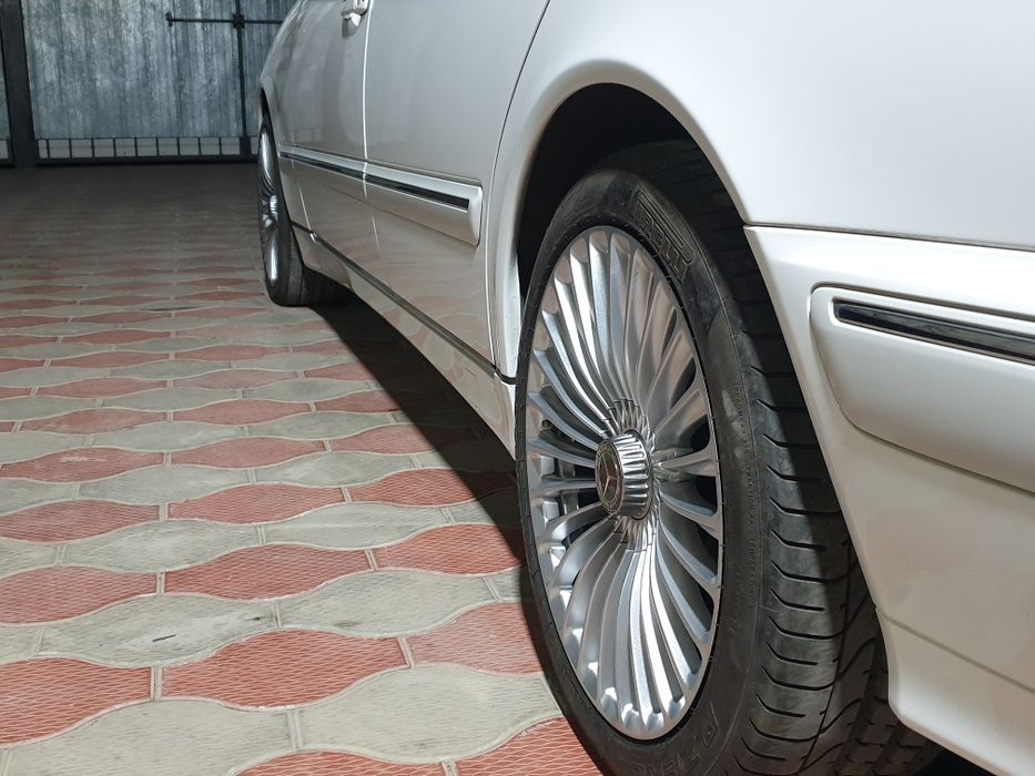 Кованные диски 18 с шинами на мерс