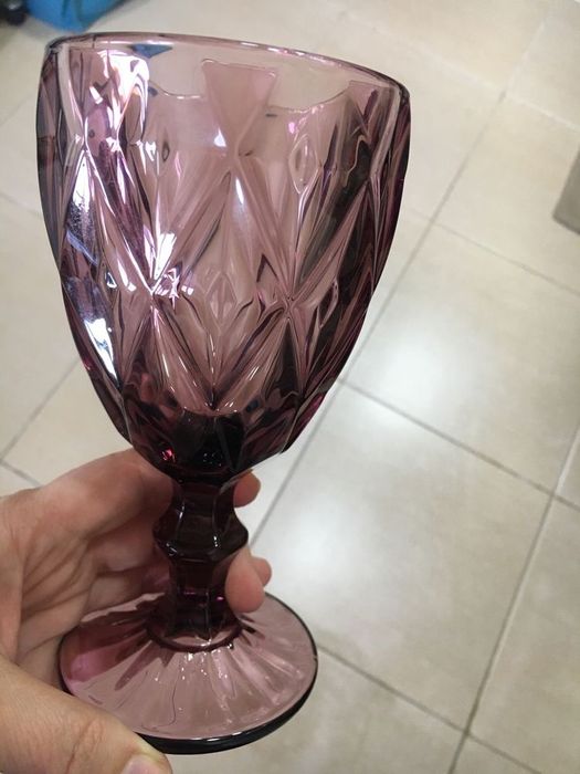 Продаётся фужеры и рюмки ,красивая расцветка .Новые