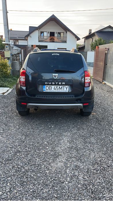 Dacia Daster benzina . Motor 1,2 , cai 125 , 4*4 .masina intretinuta exemplar de nota 9!