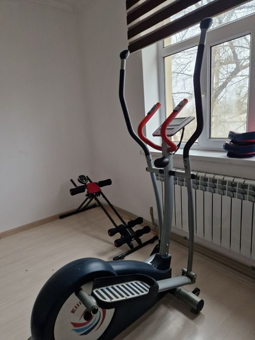 Эллиптический тренажер