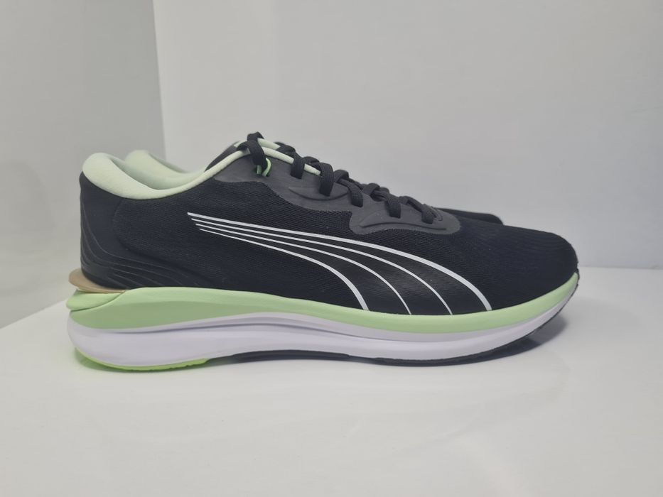 Маратонки Puma Nitro 

Чисто нови с кутия.

Размер 45 стелка 29.5 см.