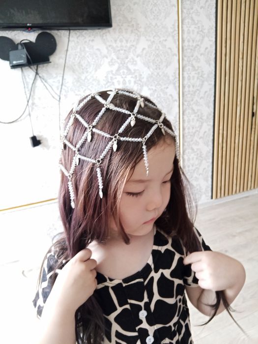 Әдемі тикалар ,косынка-ободоктар бар