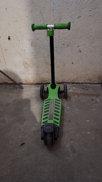 Продават ме :Детска тротинетка