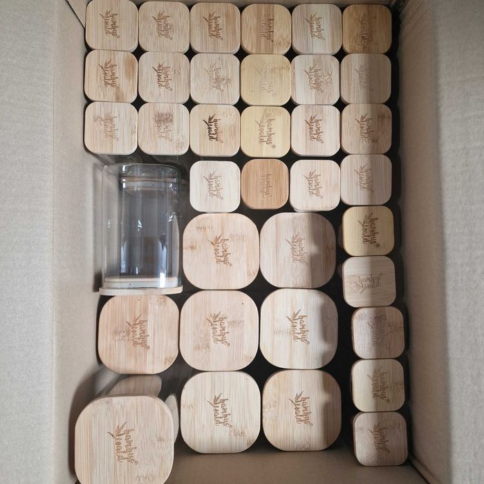 Recipiente premium pătrate cu capac din bambus KLARSTEIN (2,895 RON)