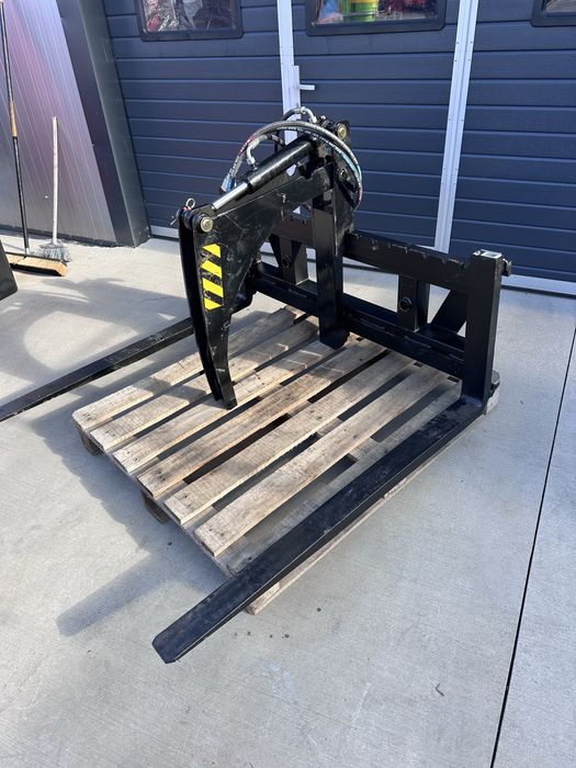 Cadru paleti , graifar tractor incarcator frontal