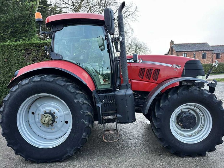 Трактор колесный Case IH PUMA CVX 230