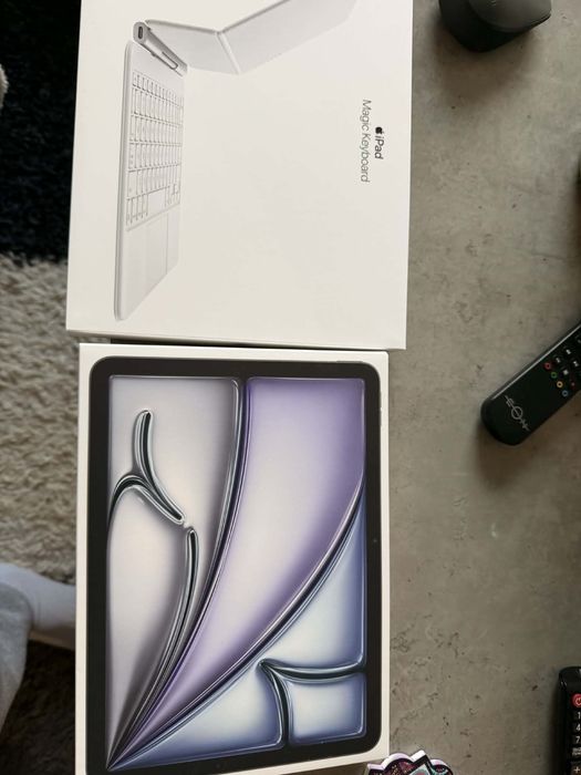 iPad Air M4.