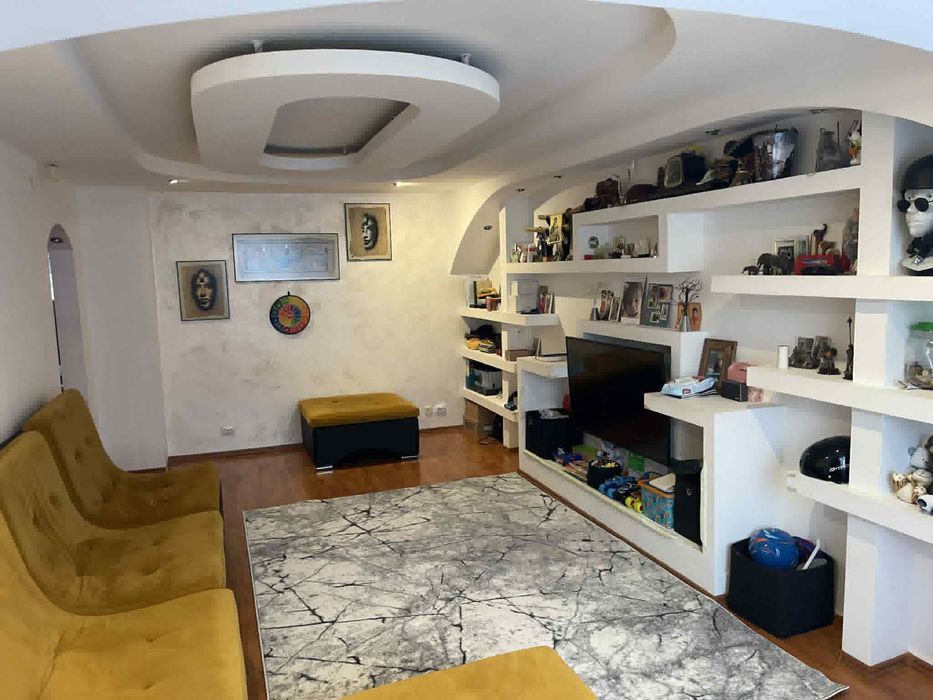 Vand apartament 3 camere / Decomandate / Martir Horia