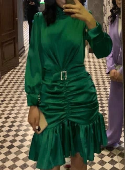 Белое платье 44размер