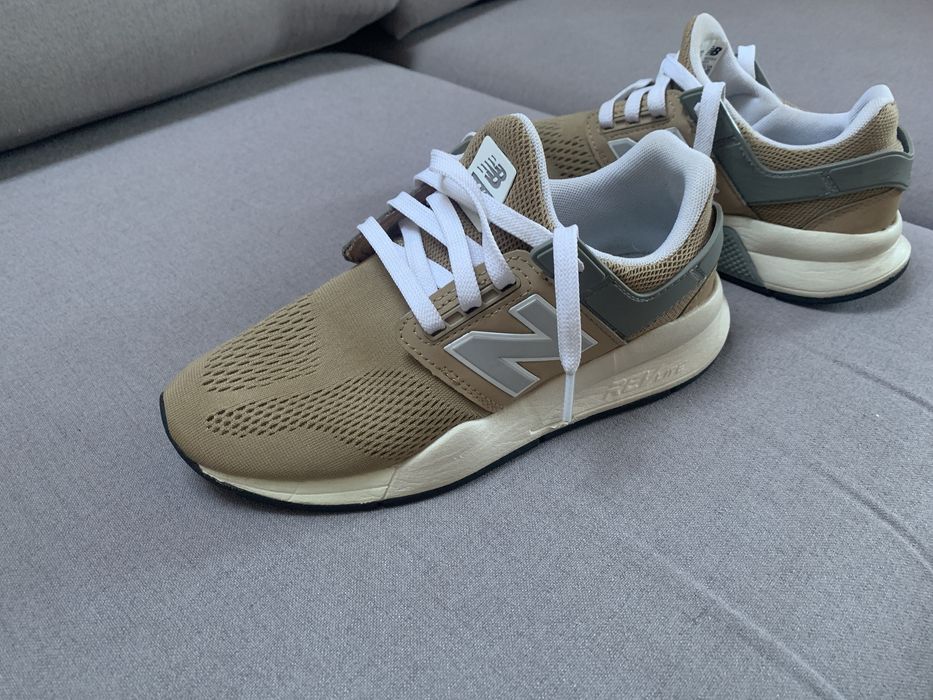 Adidasi New Balance 247