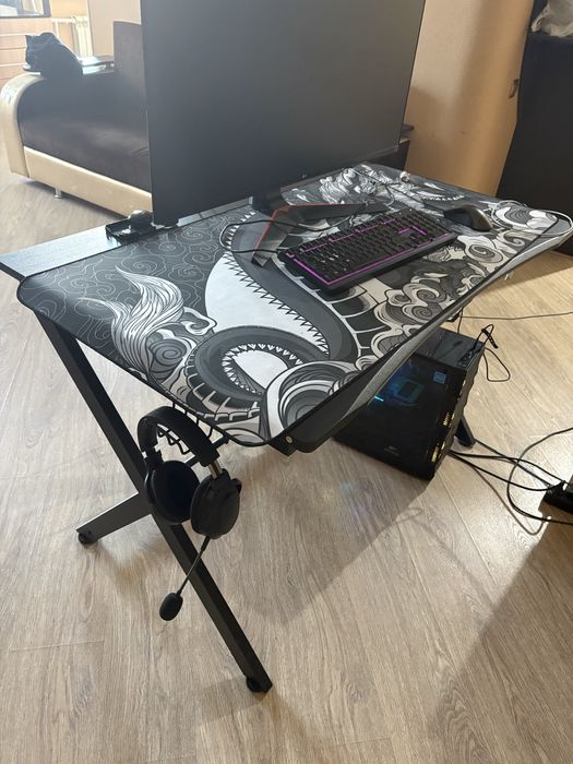 Продается игровой стол