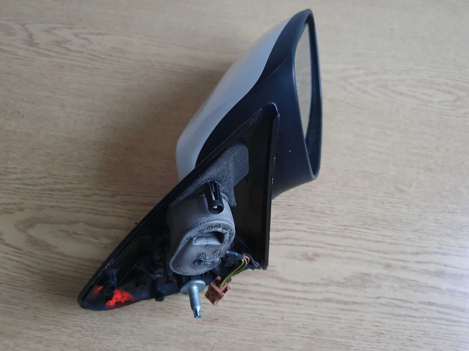 Дясно огледало Peugeot 301