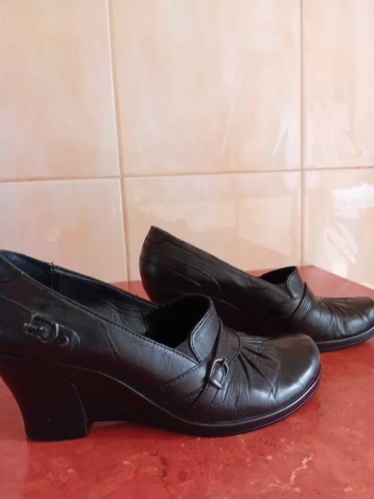 Pantofi dama marimea 38