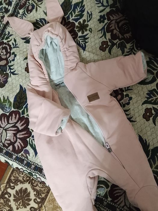 Продам комбез на девочку