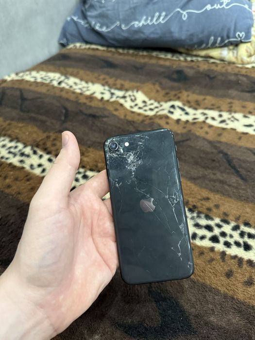 IPhone SE 2020 75% акум