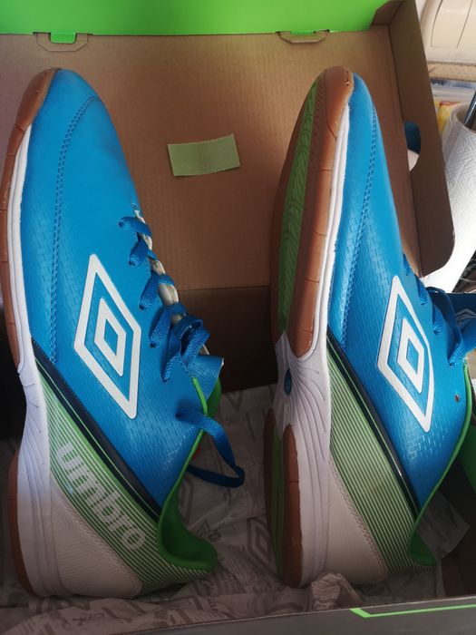 UMBRO Нови Маратонки