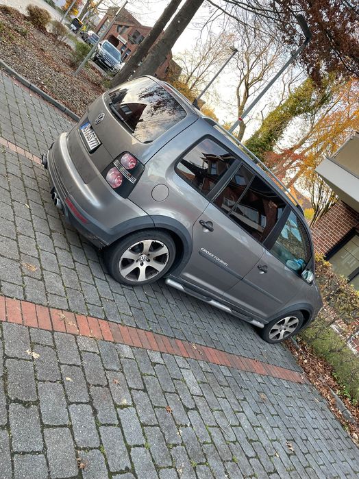 VW Touran CROSS 2.0TDI 140ps