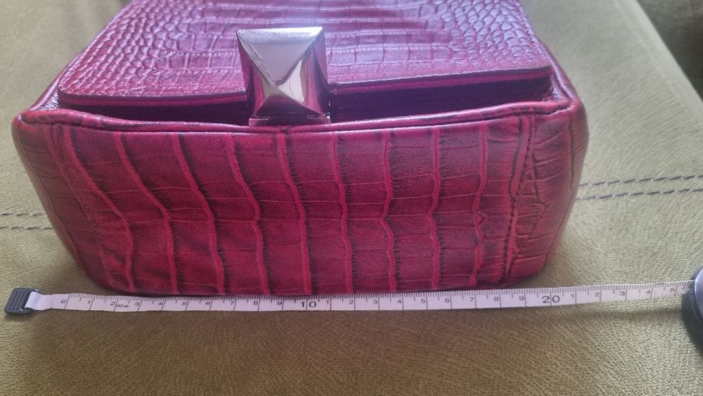 Чанта, естествена кожа, датска марка Leowulff, цвят бордо