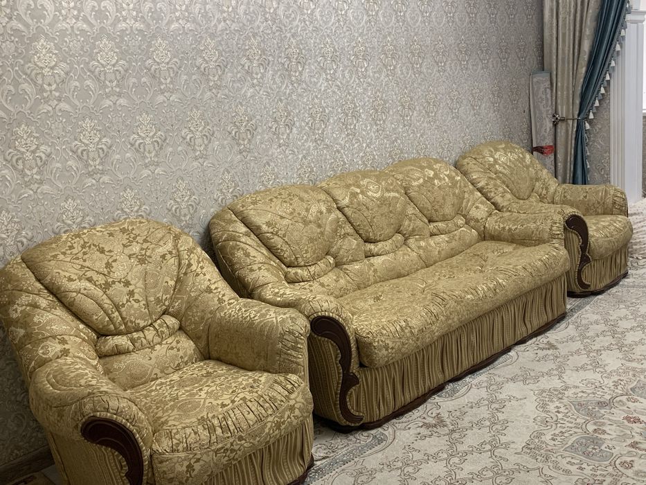 Продам Диван.           .