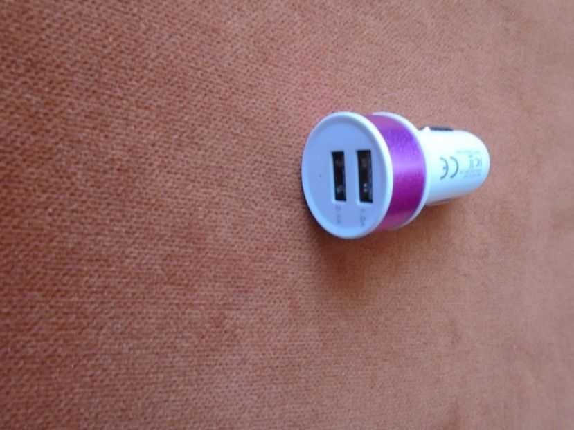Alimentator auto bricheta masina cu 2 USB ( 2.1 A+ 1.0 A )