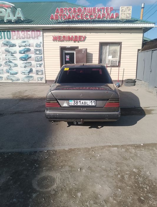 Мерседес бенс 124