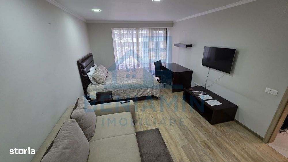 Garsoniera decomandata spatioasa Tractorul Coresi 52mp parter