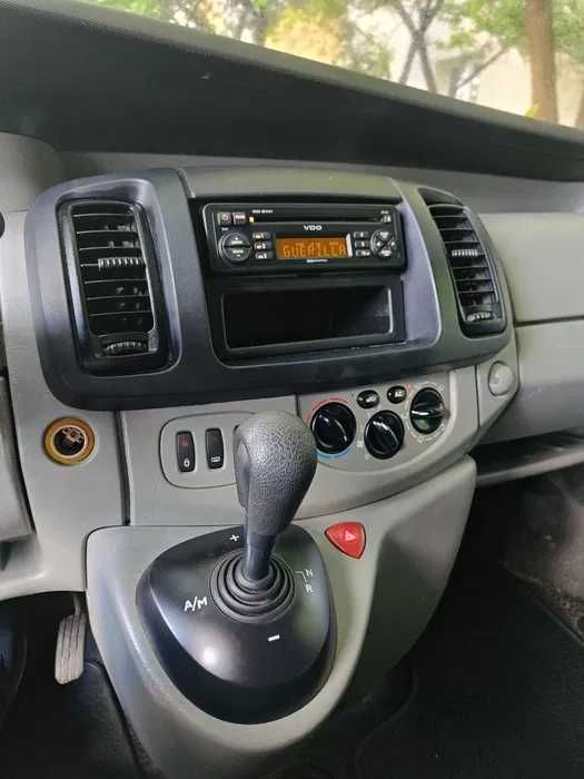Opel Vivaro 2.5 CDI - Marfa - 2 Locuri - 146 CP