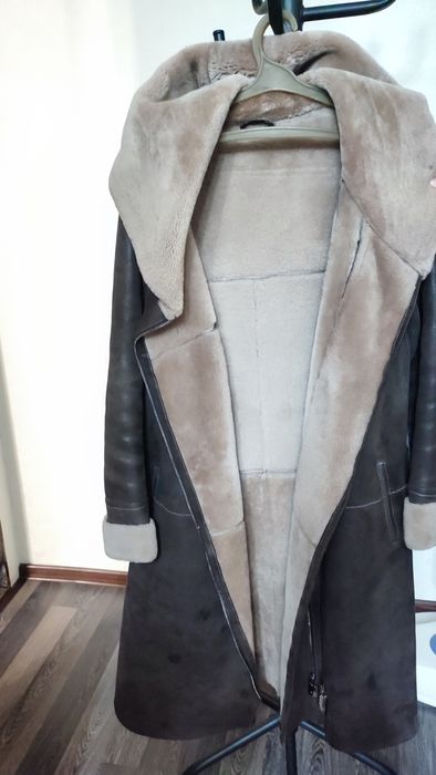 Продам дублёнку женскую.