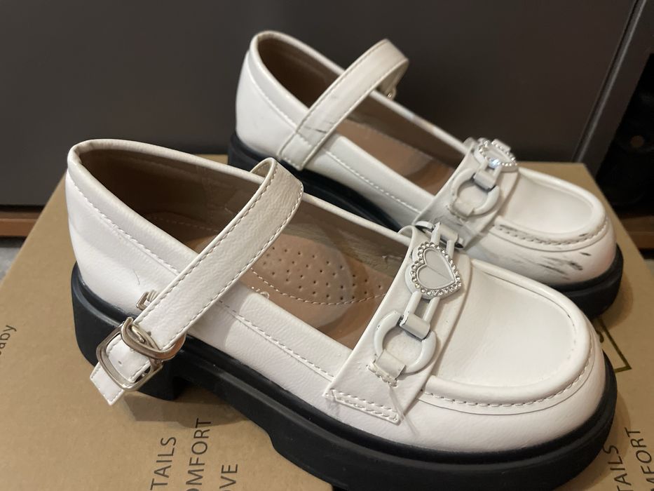 Продам школьные туфли . Для девочки