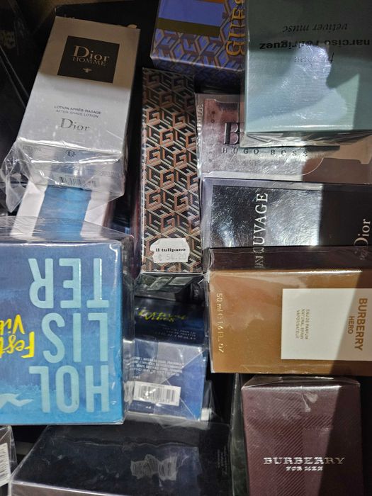 Parfum Original noi la cutie!