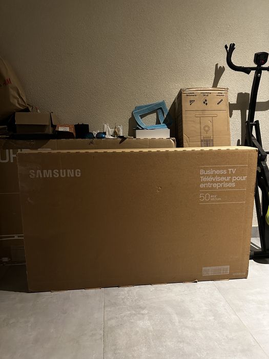 Tv SAMSUNG 127 4K Bussines  NOU