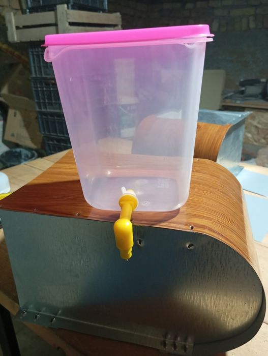 Қуёнлар учун сув идиш