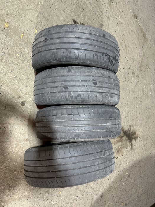 Резина 215/55/17 летняя