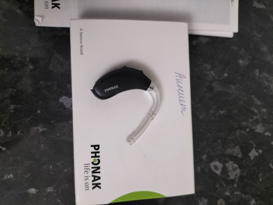 Прдам слуховой апарат