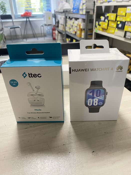 Продавам часовник и слушалки