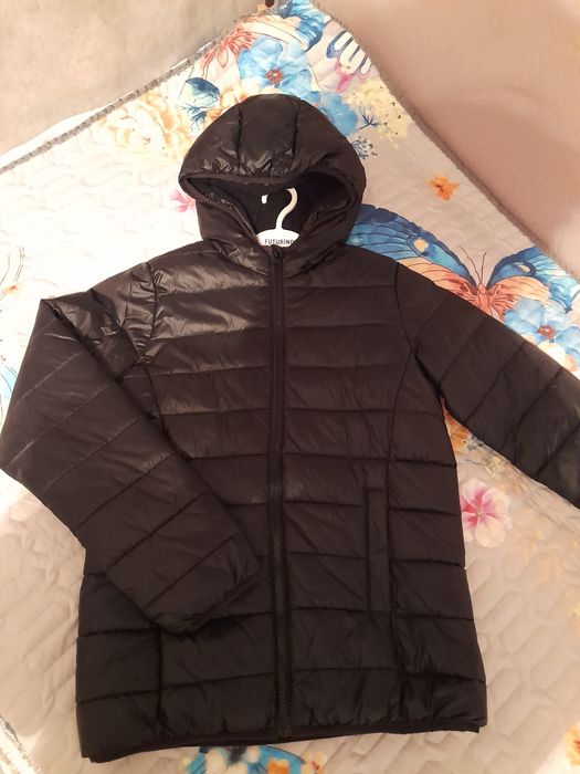 Демисезонная куртка на девочку