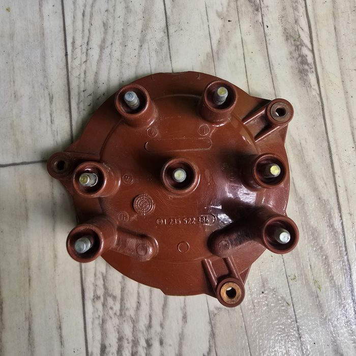 Крышка трамблера 103 диг.