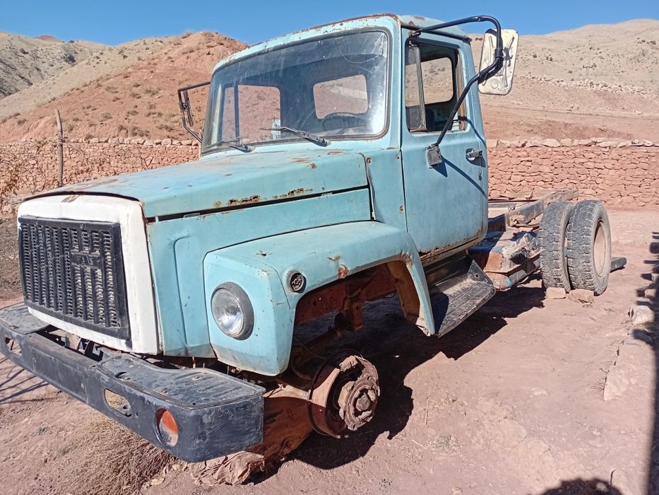 Zo‘r holatdagi mashina.