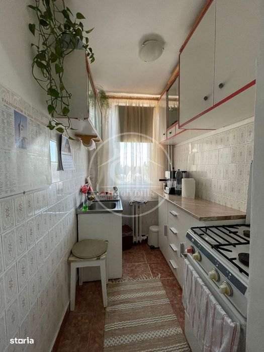 Apartament de vânzare cu 2 camere în zona Velența, Oradea