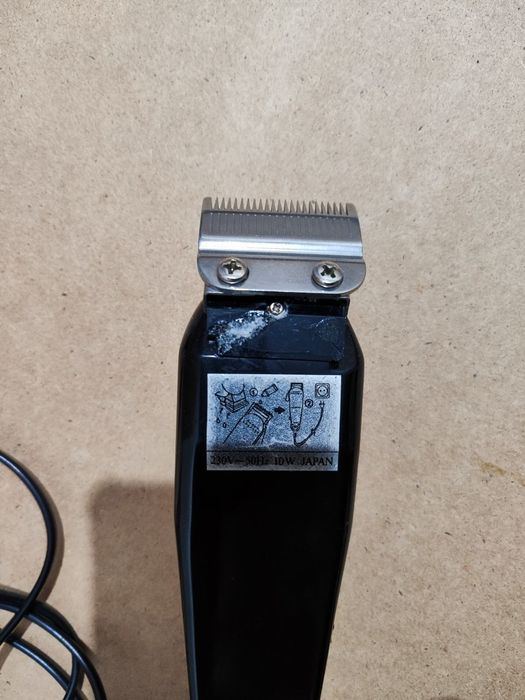 Машинку для стрижки на запчасть.