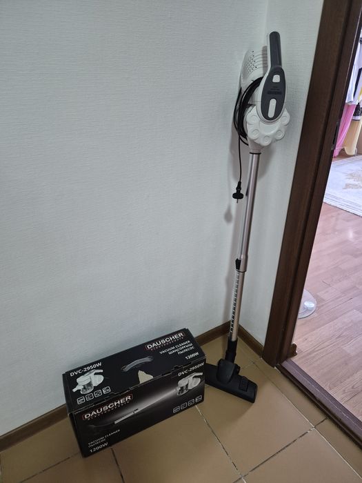 Асиана 14000 в отличном состояние вертикальный пылесос