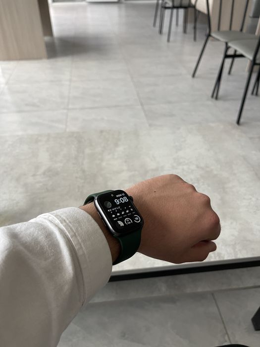 Apple Watch 7 series 45 mm 97% емкость