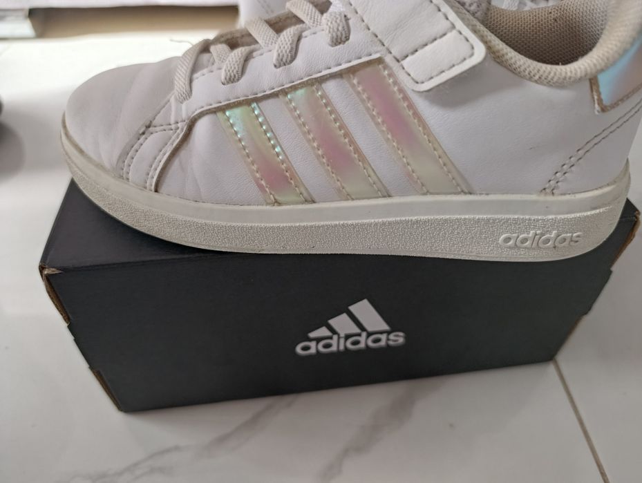 Маратонки Adidas , 29 номер