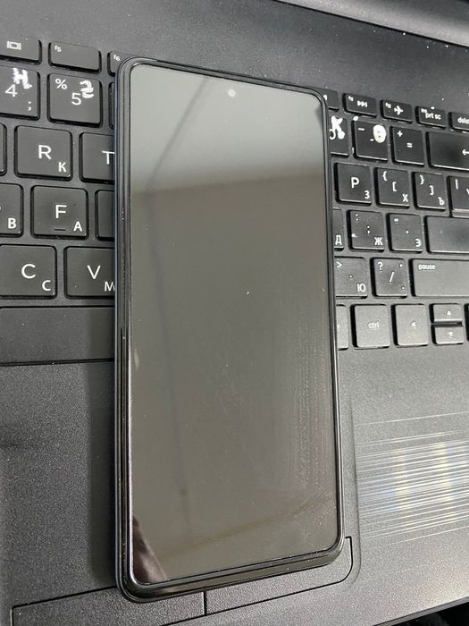 Realme С55 модельRMX3710 на 256гб.