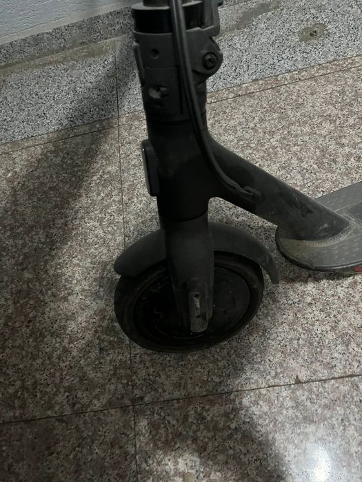 Vand trotineta xiaomi  m365 pro urgent