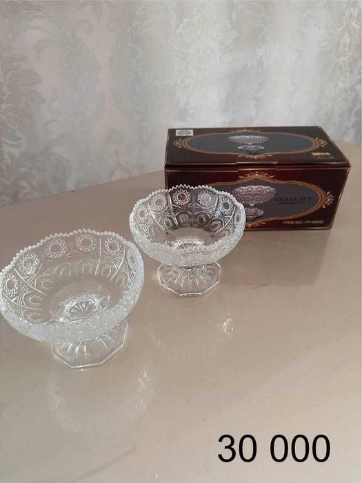 Для новогоднего подарка вазы ,конфетницы новые